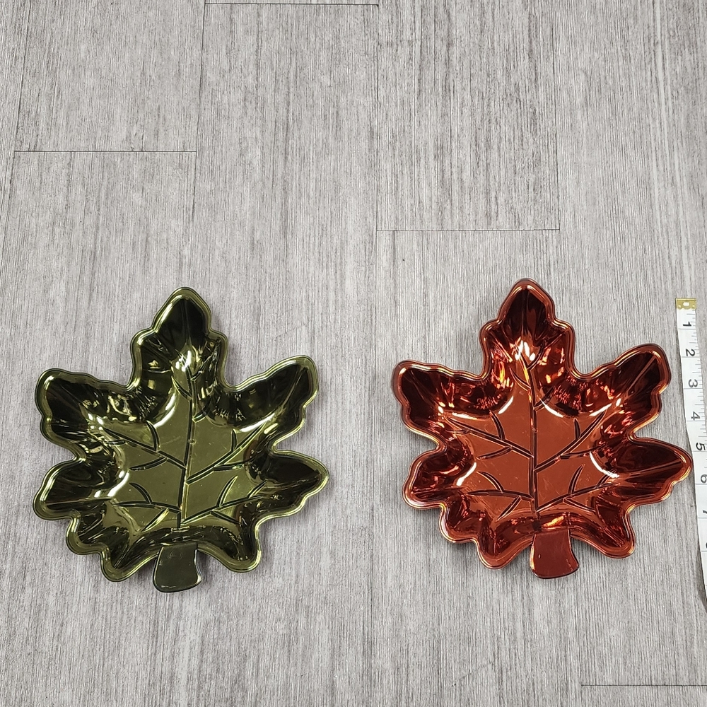 Set of Leaf-Shaped Decorative Dishes